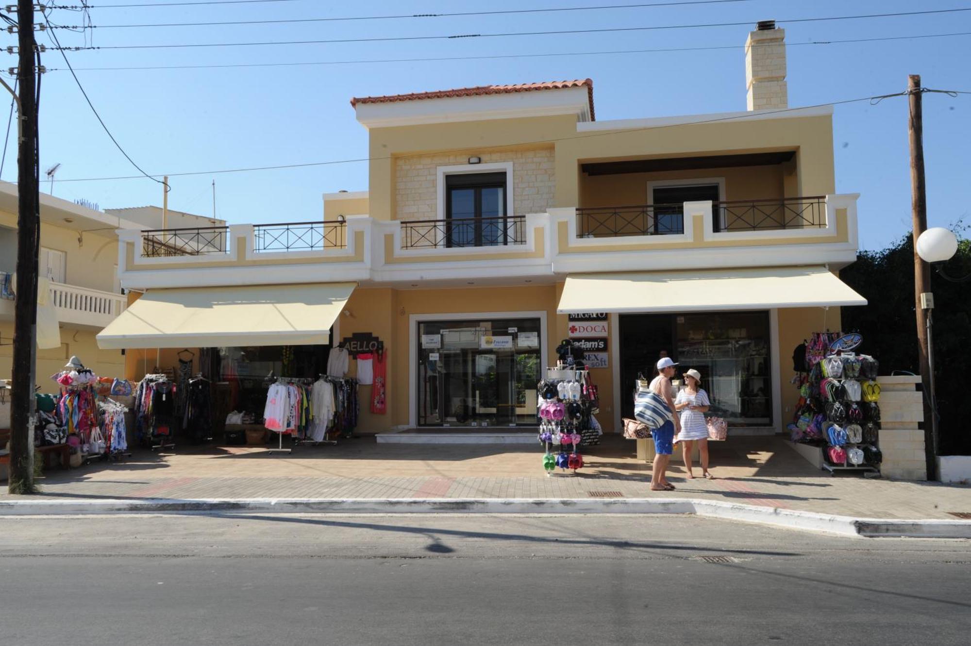 Agia Marina Georginaアパートホテル エクステリア 写真